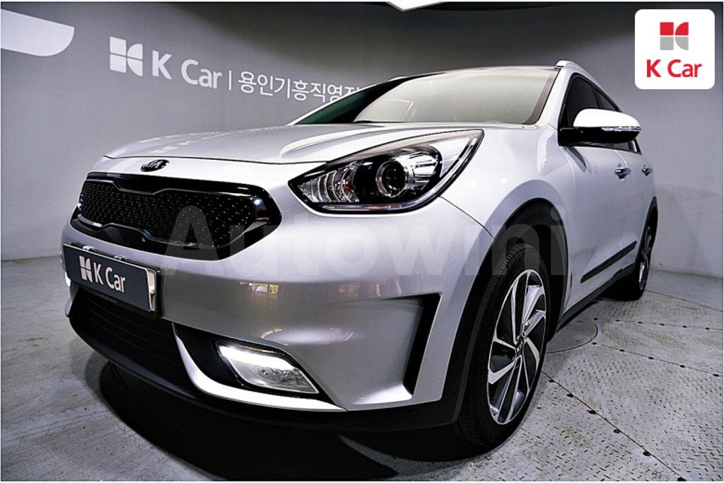 2018 KIA NIRO PRESTIGE - 5