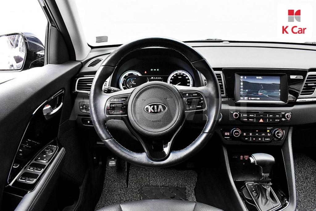 2018 KIA NIRO PRESTIGE - 13