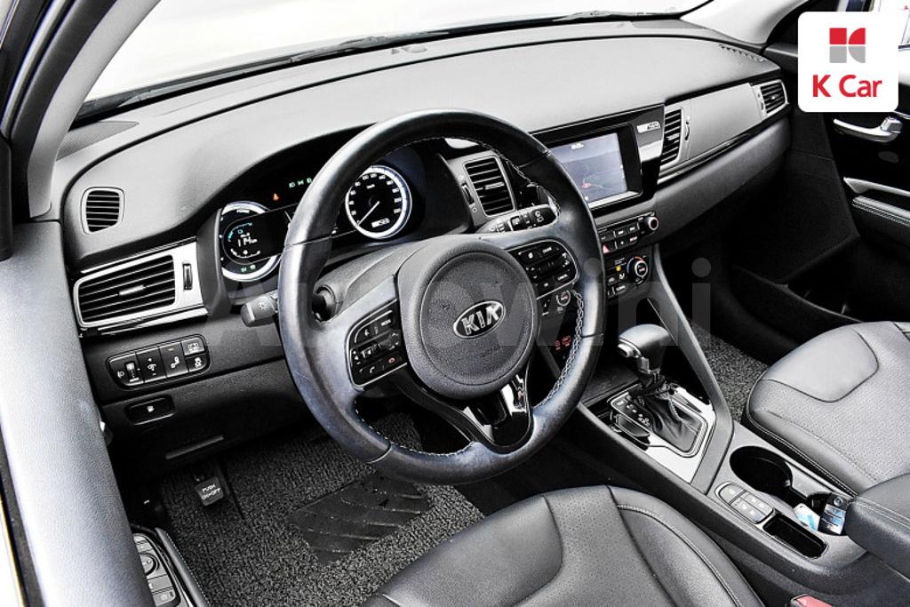 2018 KIA NIRO PRESTIGE - 15