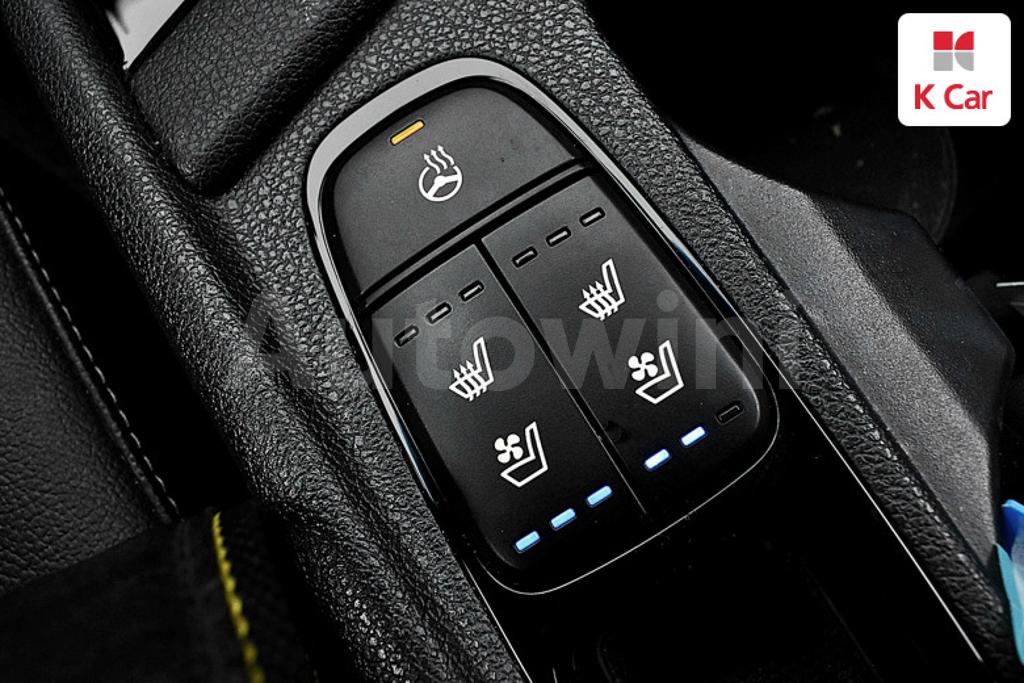 2018 KIA NIRO PRESTIGE - 17