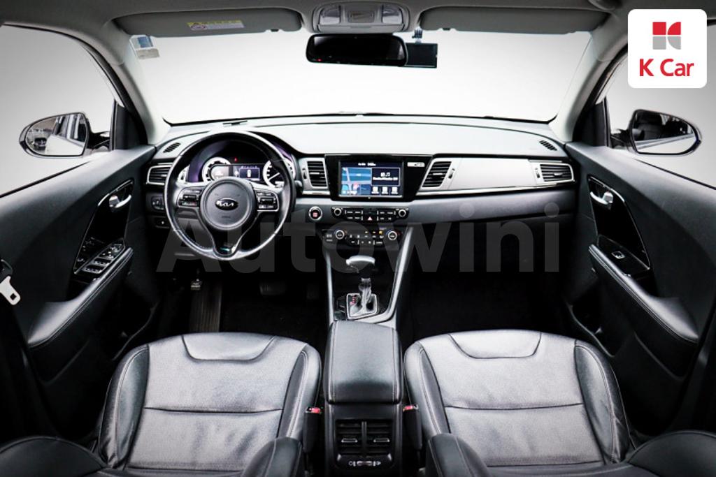 2017 KIA NIRO PRESTIGE - 13