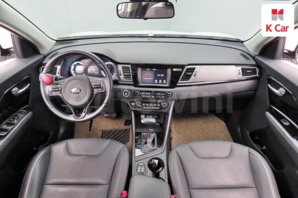 2018 KIA NIRO PRESTIGE - 10