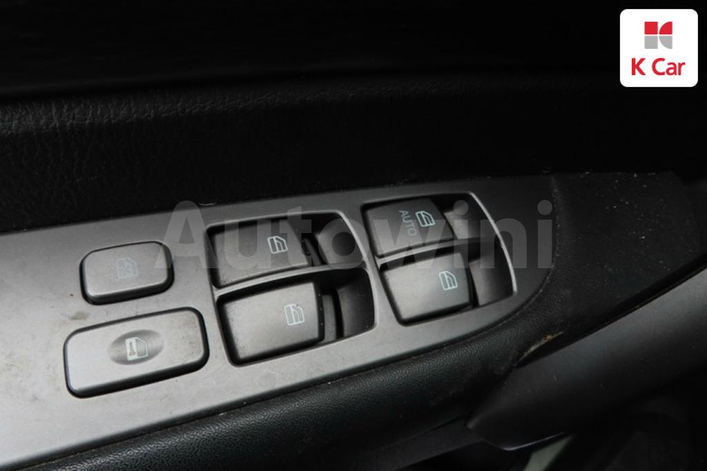 2017 SSANGYONG KORANDO TURISMO 4WD 9 SEATS - 11