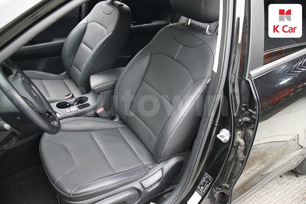 2017 KIA NIRO PRESTIGE - 14