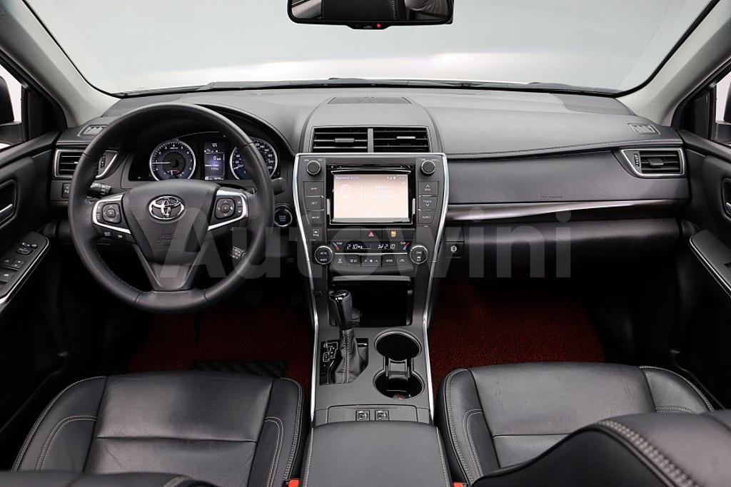 2017 TOYOTA  CAMRY 2.5 XLE - 26
