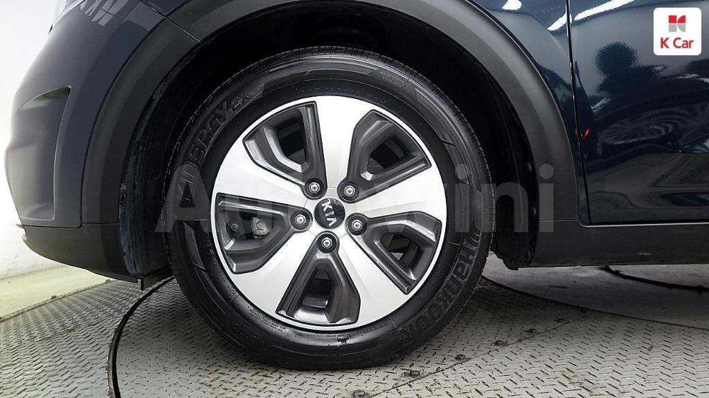 KNACB81CGHA030528 2017 KIA NIRO PRESTIGE-4