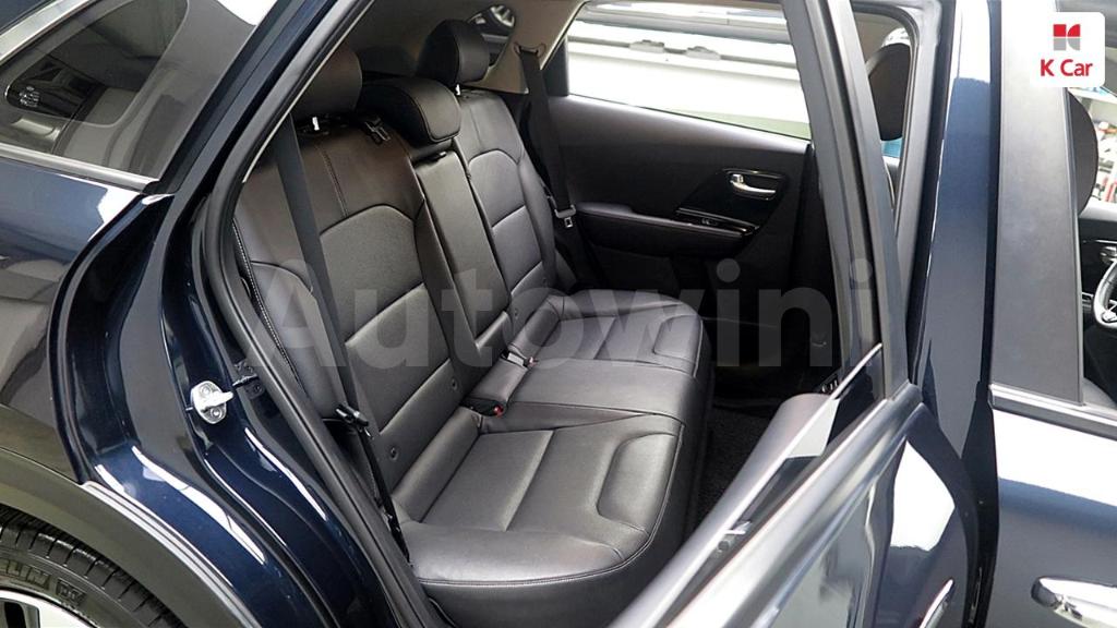 2017 KIA NIRO PRESTIGE - 13
