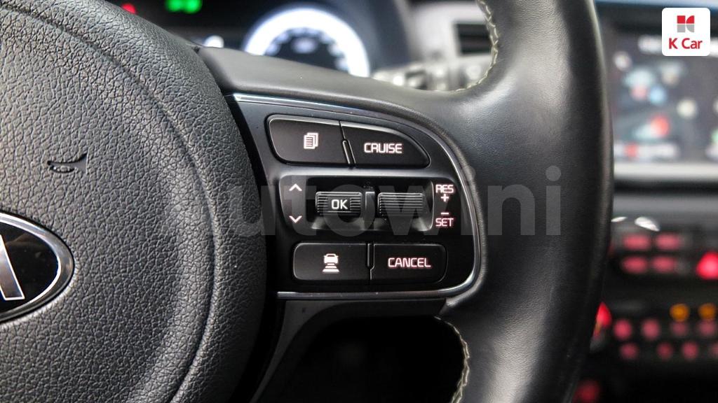 2017 KIA NIRO PRESTIGE - 20