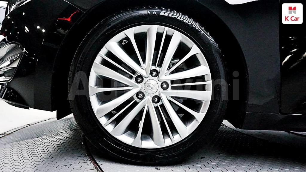 KMHFL411BHA014060 2017 HYUNDAI ASLAN G300 MORDERN-4