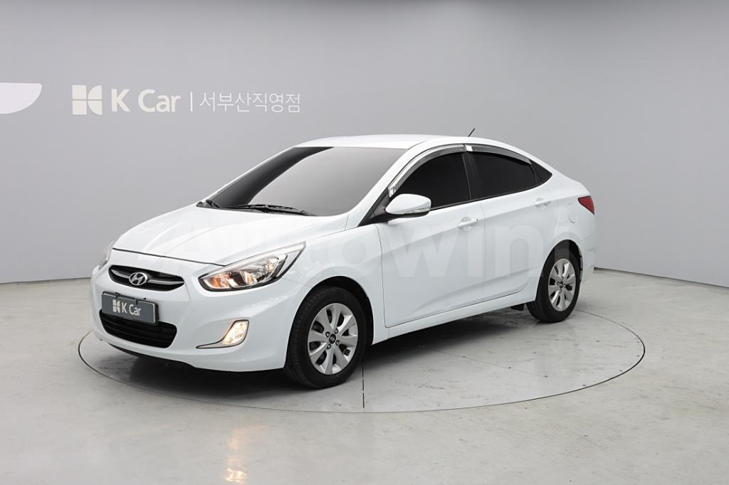 KMHCT41BEHU322567 2017 HYUNDAI ACCENT  1.4 VVT MORDERN-1