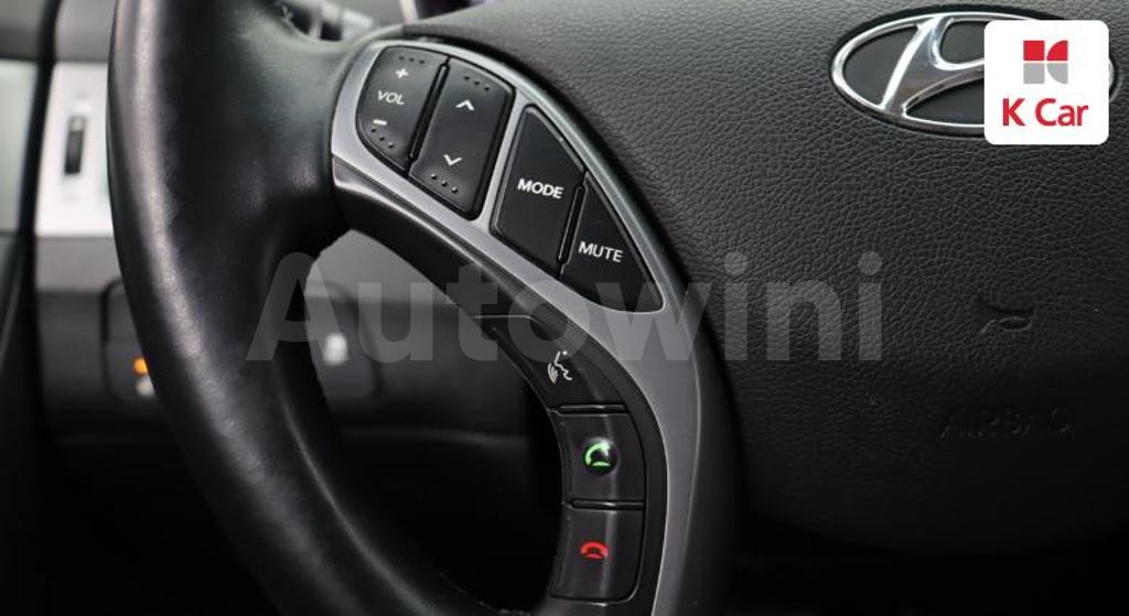 2016 HYUNDAI  AVANTE ELANTRA 1.6 GDI LIMITED - 23