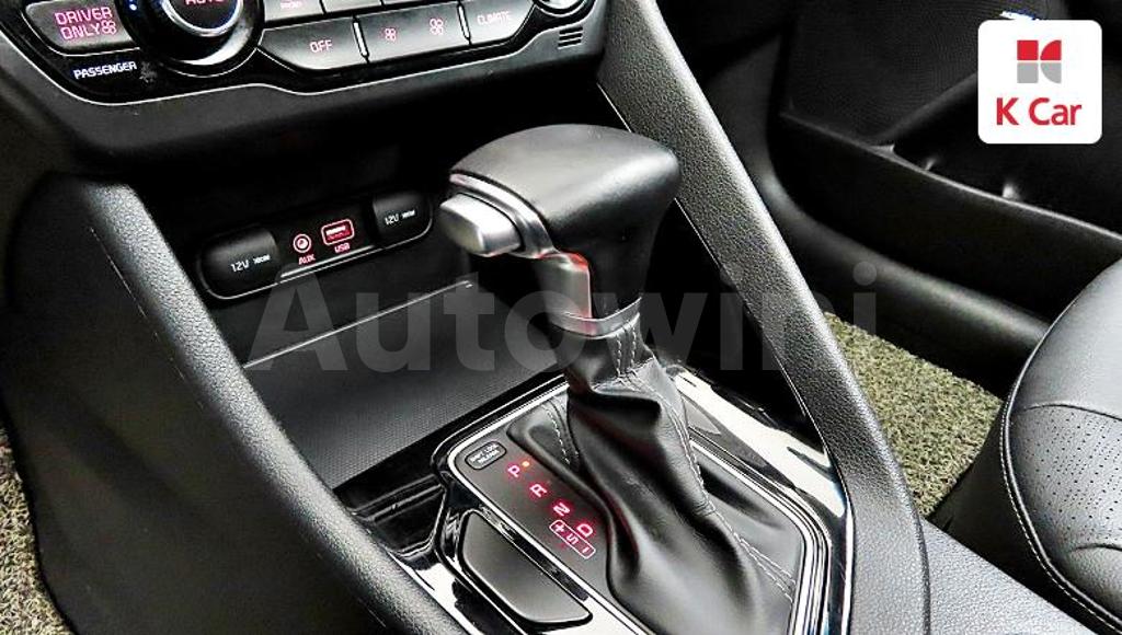 2017 KIA NIRO PRESTIGE - 17