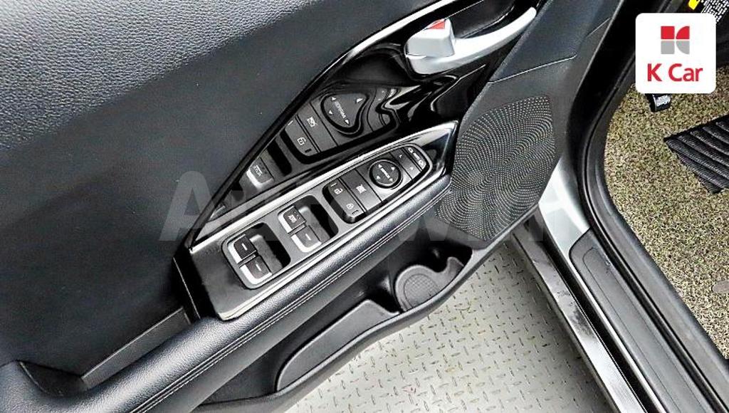 2017 KIA NIRO PRESTIGE - 22