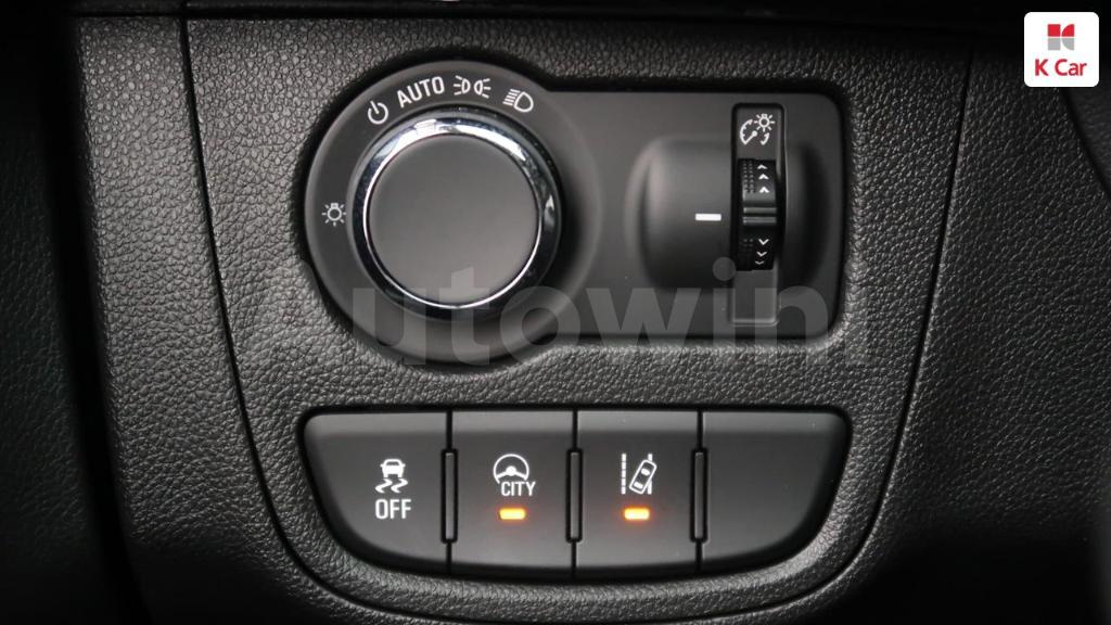 2021 GM DAEWOO (CHEVROLET)  SPARK PREMIER - 31