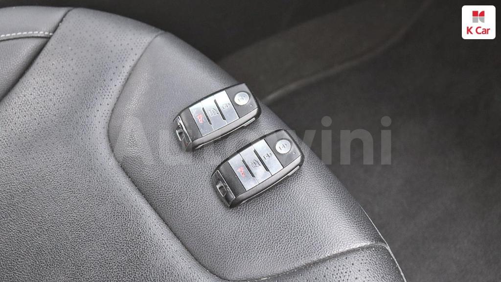 2018 KIA NIRO PRESTIGE - 25