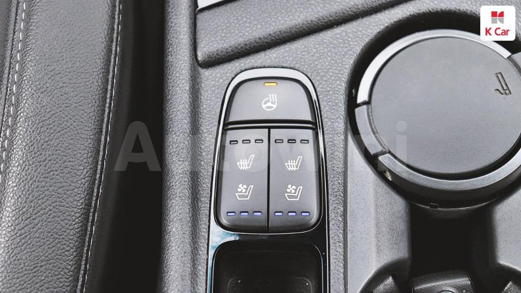 2018 KIA NIRO PRESTIGE - 34