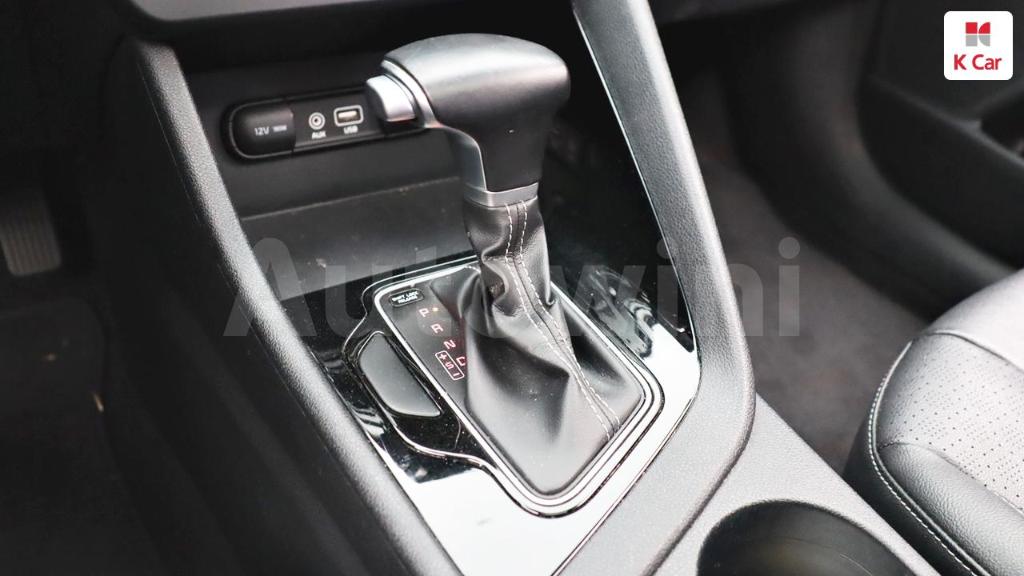 2018 KIA NIRO PRESTIGE - 8