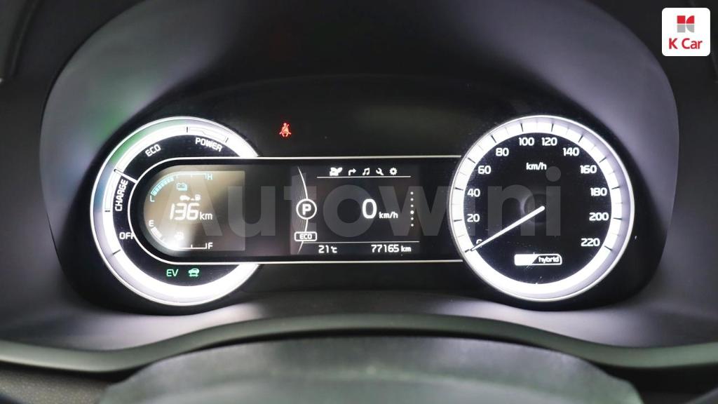 2018 KIA NIRO PRESTIGE - 9