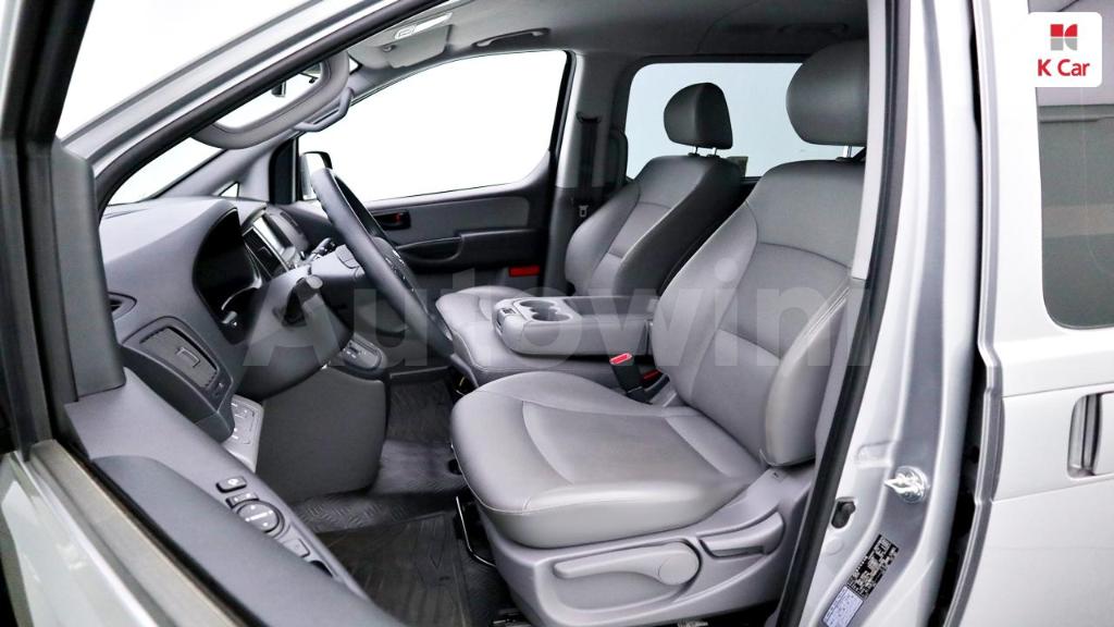 2019 HYUNDAI GRAND STAREX H-1 12 SEATS - 12