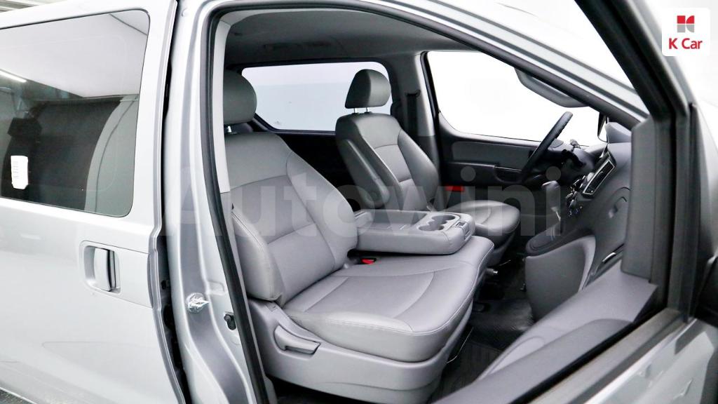 2019 HYUNDAI GRAND STAREX H-1 12 SEATS - 13