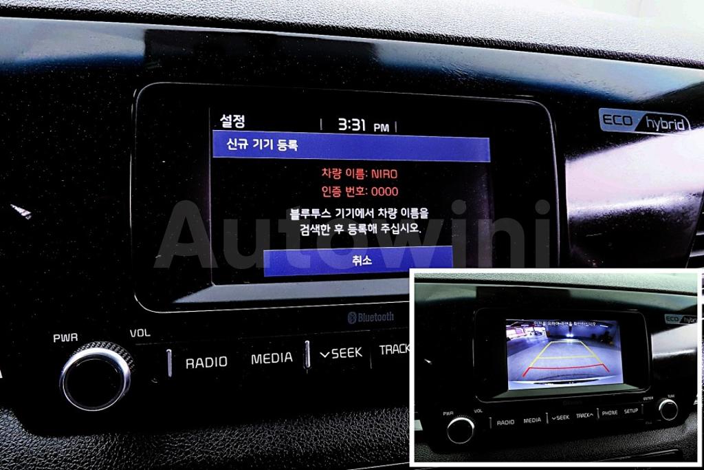 2017 KIA NIRO PRESTIGE - 22