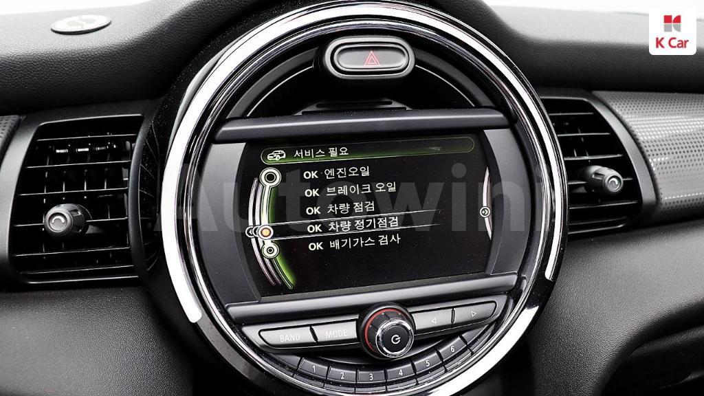 2016 MINI COOPER D MID - 19