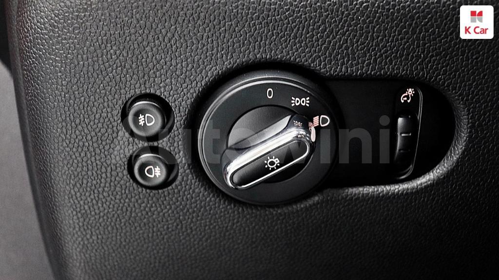 2016 MINI COOPER D MID - 28