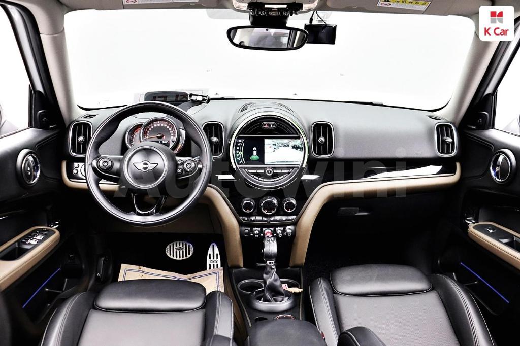 2018 MINI COOPER COUNTRYMAN D ALL4 HIGH - 11
