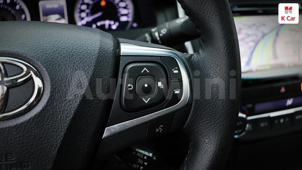2015 TOYOTA  CAMRY 2.5 XLE - 23
