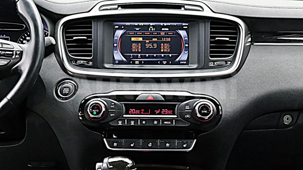2015 KIA  SORENTO DIESEL 2.0 2WD - 24