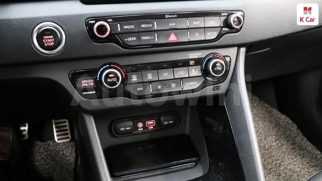 2018 KIA NIRO PRESTIGE - 21