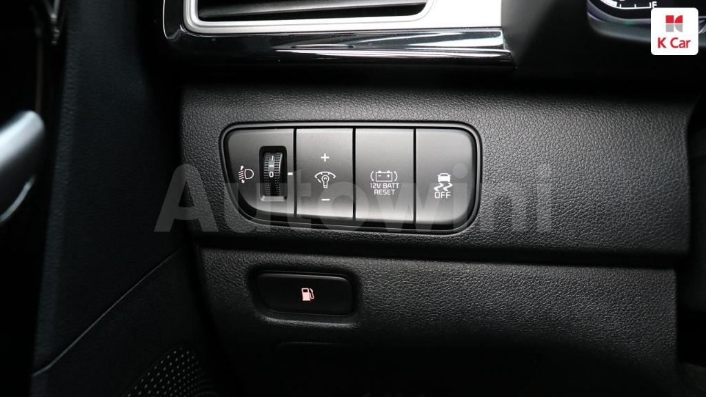 2018 KIA NIRO PRESTIGE - 25