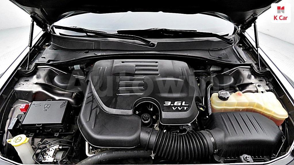 2016 CHRYSLER  300C 3.6 - 9