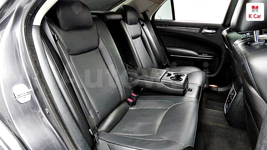 2016 CHRYSLER  300C 3.6 - 15