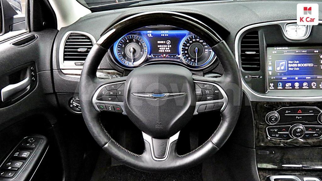 2016 CHRYSLER  300C 3.6 - 18