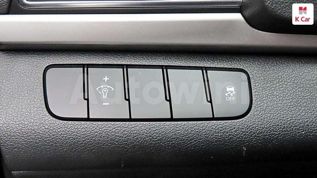 2018 HYUNDAI AVANTE AD ELANTRA 1.6 LPI STYLE() - 22