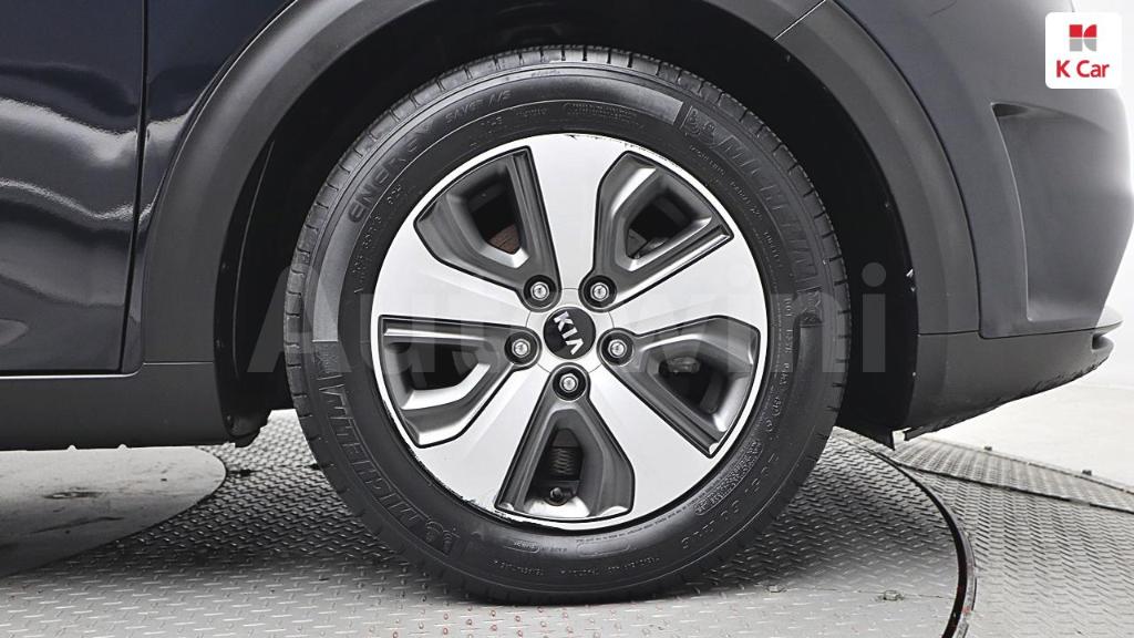 2018 KIA NIRO PRESTIGE - 8
