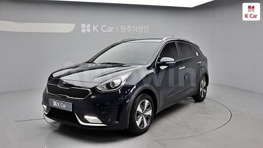 2017 KIA NIRO PRESTIGE - 13