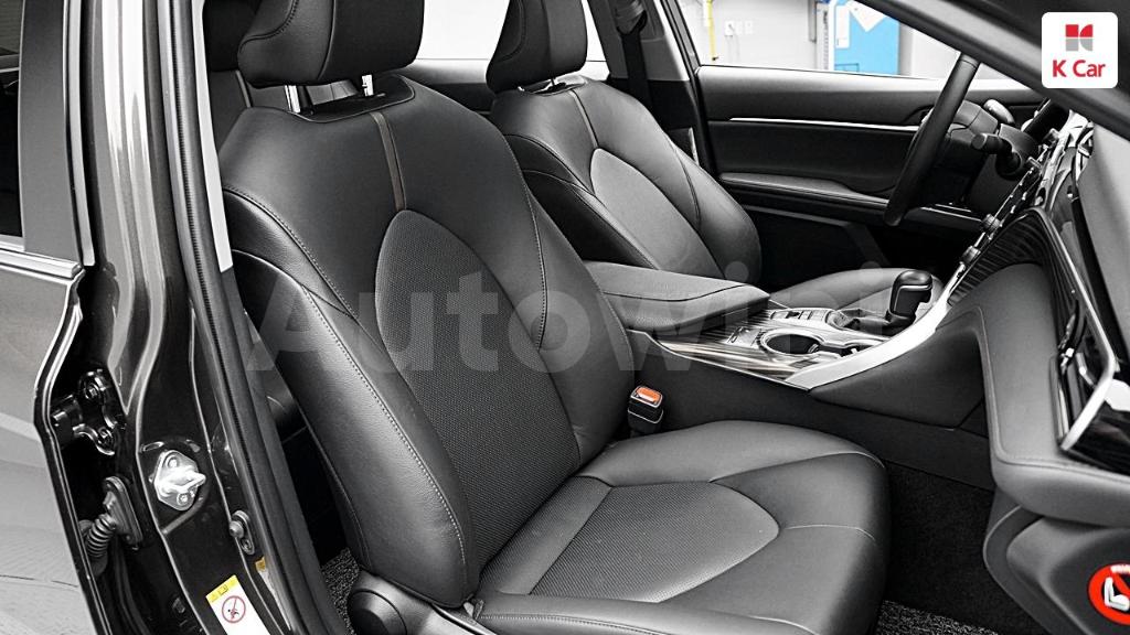 2019 TOYOTA  CAMRY 2.5 HYBRID - 13