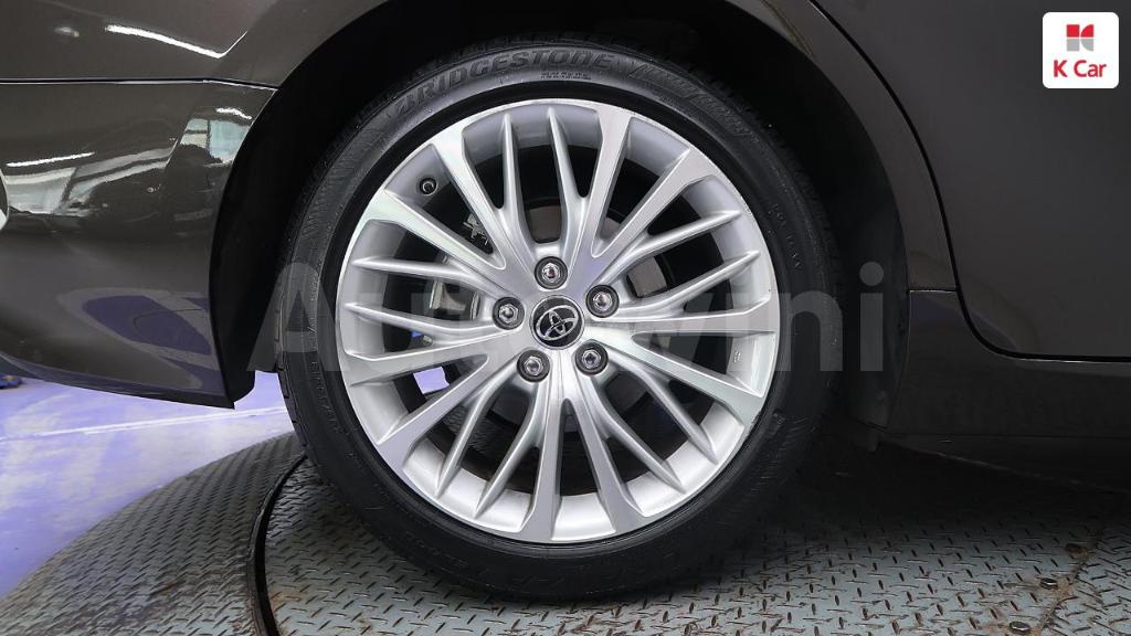 2018 TOYOTA  CAMRY 2.5 - 8