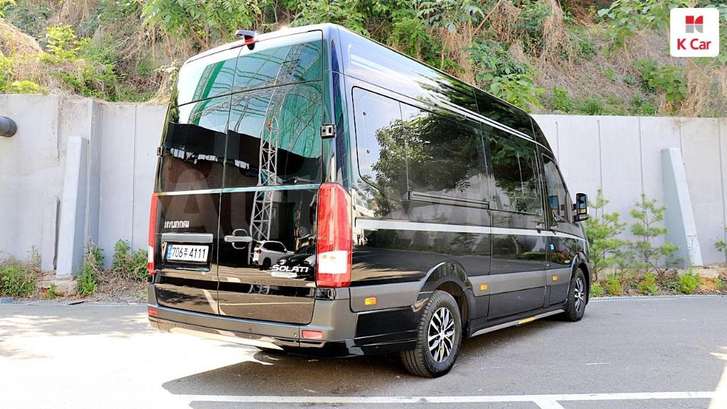KMJUK17RPJC001569 2018 HYUNDAI SOLATI LIMOUSINE-3