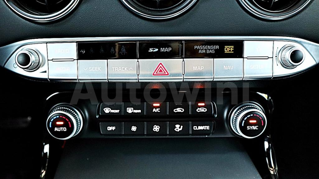 2019 KIA STINGER 2.0 TURBO AWD - 27