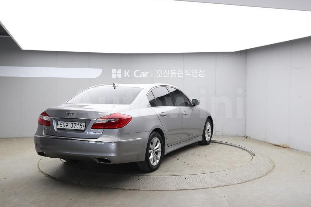 2013 HYUNDAI GENESIS BH330 MORDERN - 10
