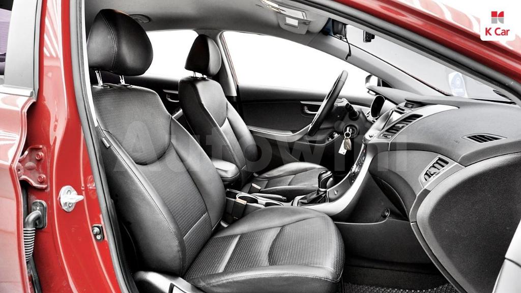 2015 HYUNDAI  AVANTE ELANTRA 1.6 GDI SMART - 12