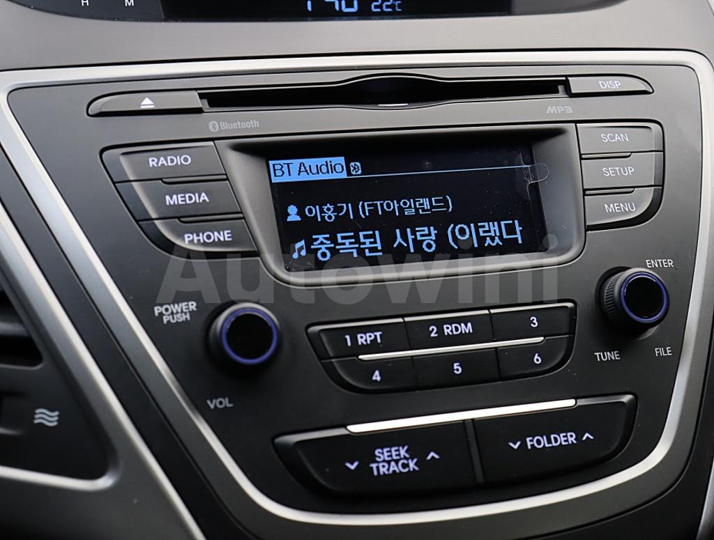 2015 HYUNDAI  AVANTE ELANTRA 1.6 GDI SMART - 24