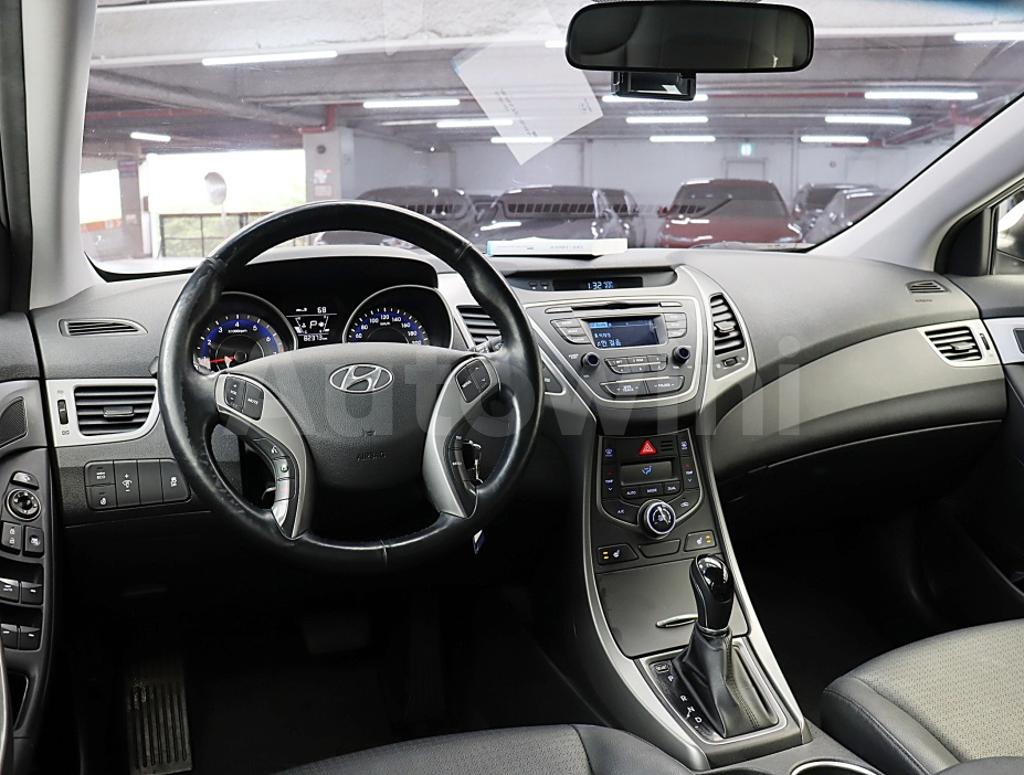 2015 HYUNDAI  AVANTE ELANTRA 1.6 GDI SMART - 25