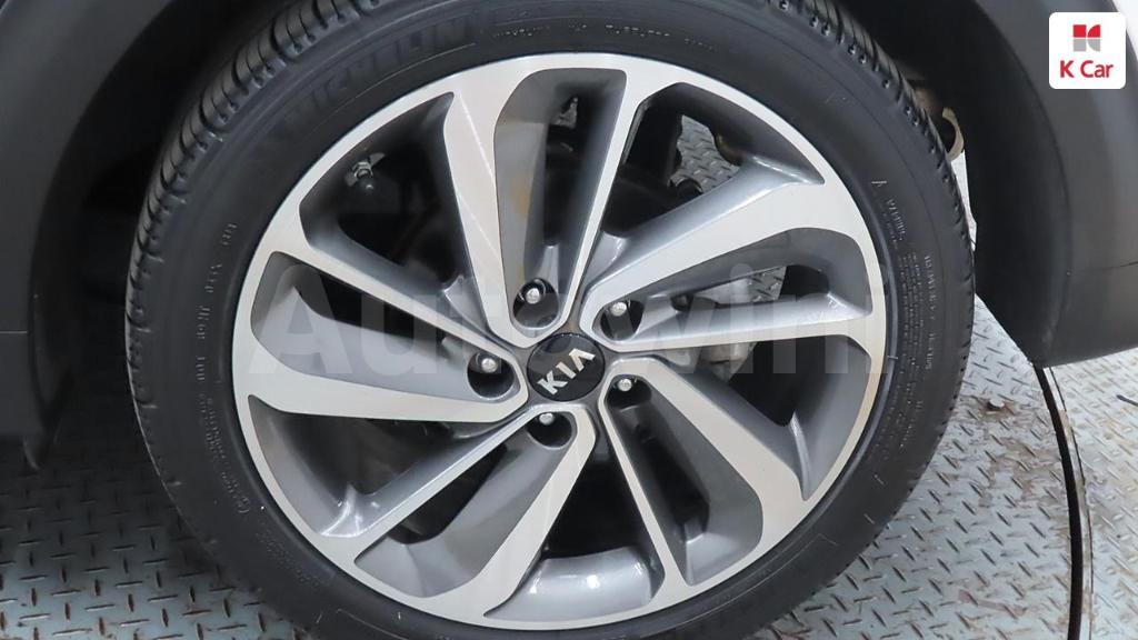 KNACC81CGHA037411 2017 KIA NIRO NOBLESSE-5