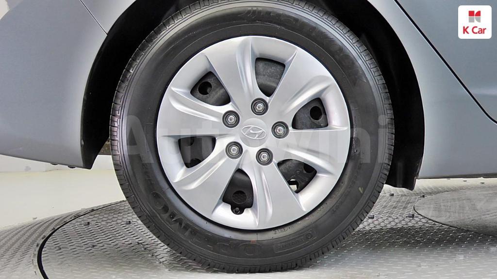 2016 HYUNDAI  AVANTE ELANTRA 1.6 GDI STYLE - 8