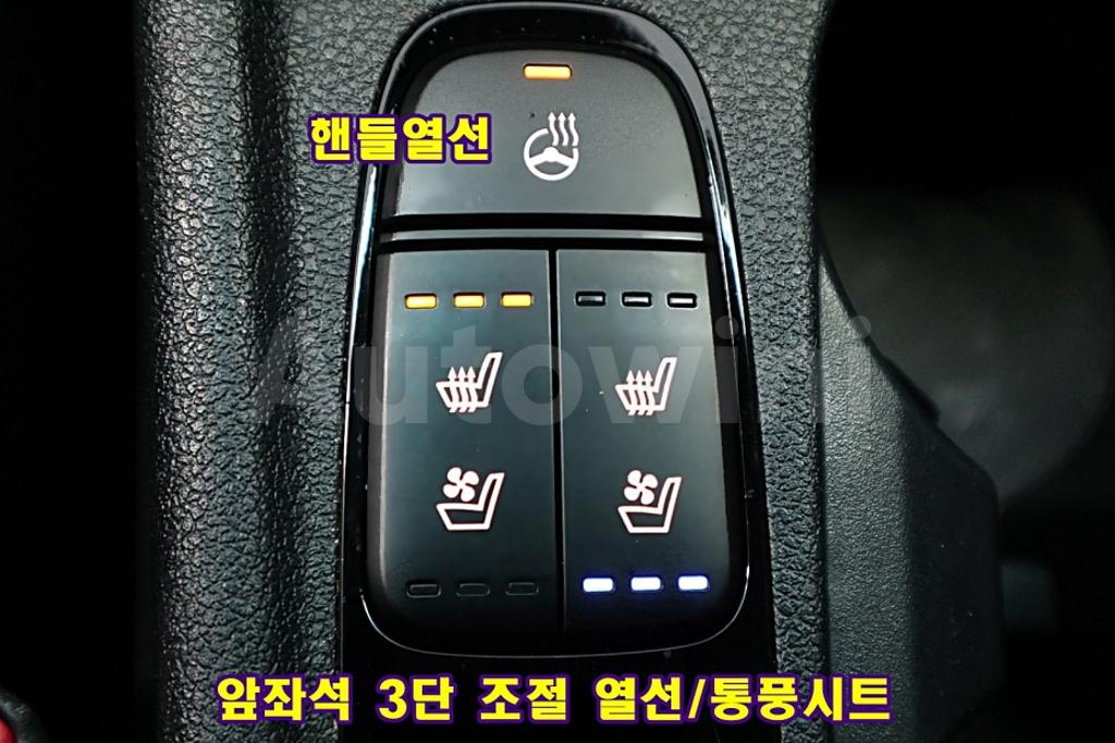 2018 KIA NIRO PRESTIGE - 26