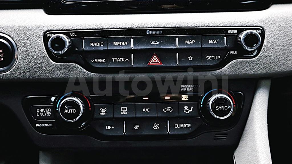 2018 KIA NIRO NOBLESSE - 29